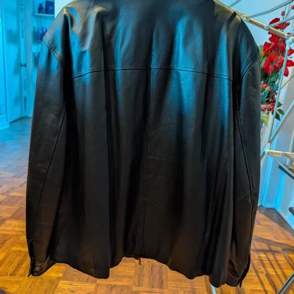 Leather jacket. - Picture 7 of 7